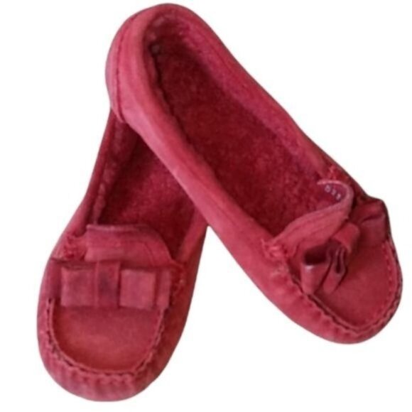 Red Shoes Cole Haan Loafers SLIPPERS Suede House Shoes Kids Size 10 YOUTH - Picture 11 of 12